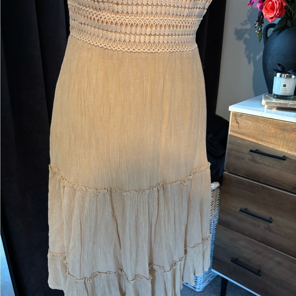 Beige Crochet Lace Dress - Picture 3 of 6